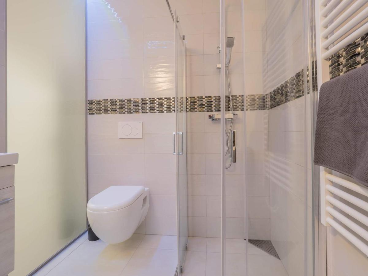 Executive Single Room With En-Suite In Guest House City Centre Luxembourg Bagian luar foto