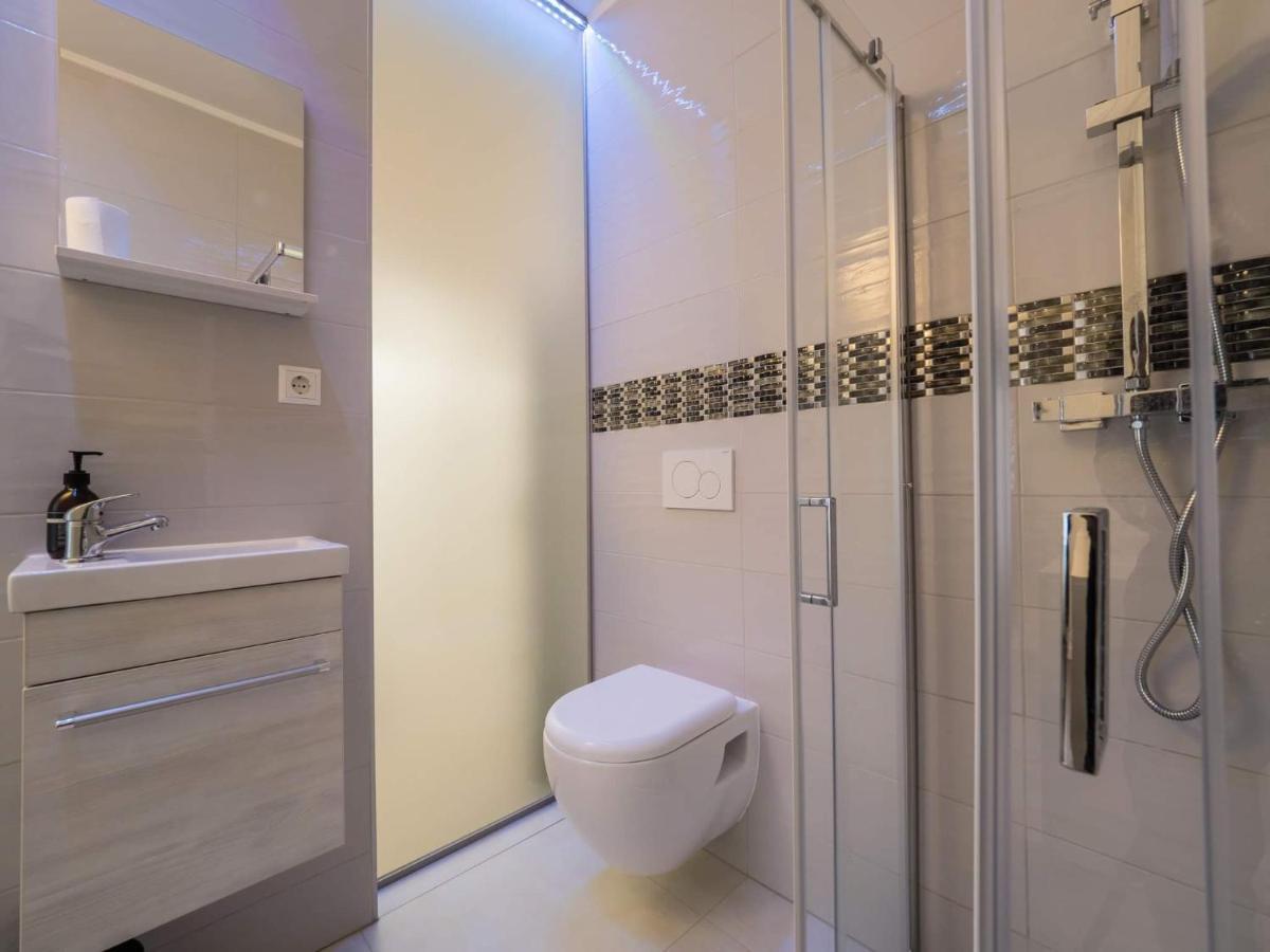 Executive Single Room With En-Suite In Guest House City Centre Luxembourg Bagian luar foto