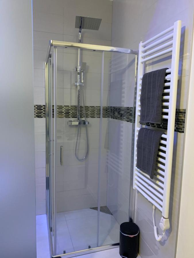 Executive Single Room With En-Suite In Guest House City Centre Luxembourg Bagian luar foto
