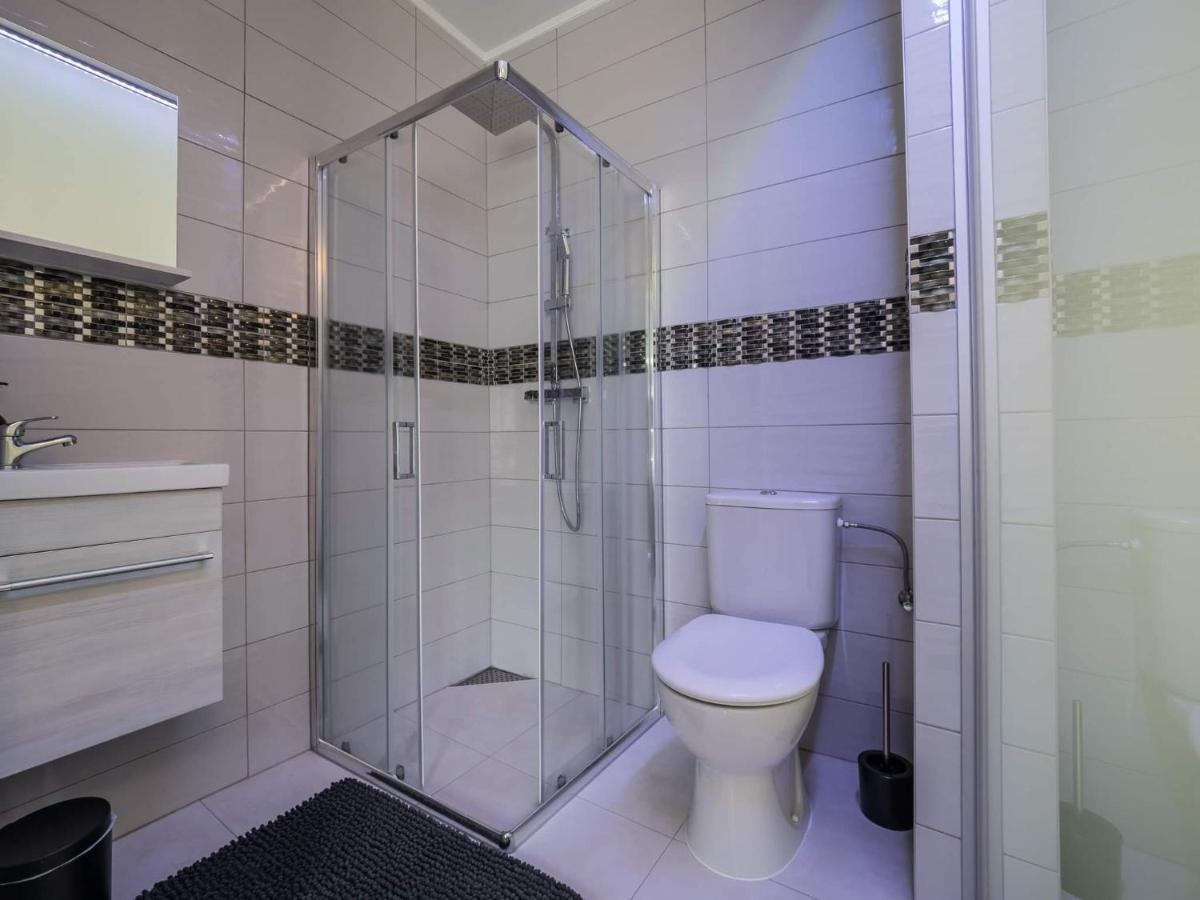 Executive Single Room With En-Suite In Guest House City Centre Luxembourg Bagian luar foto