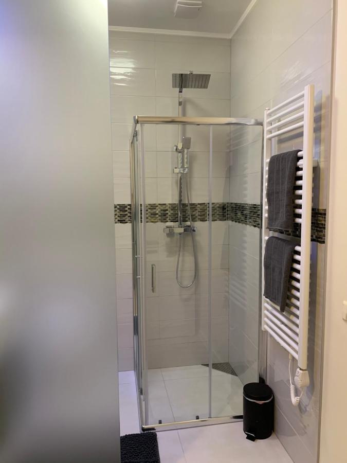 Executive Single Room With En-Suite In Guest House City Centre Luxembourg Bagian luar foto