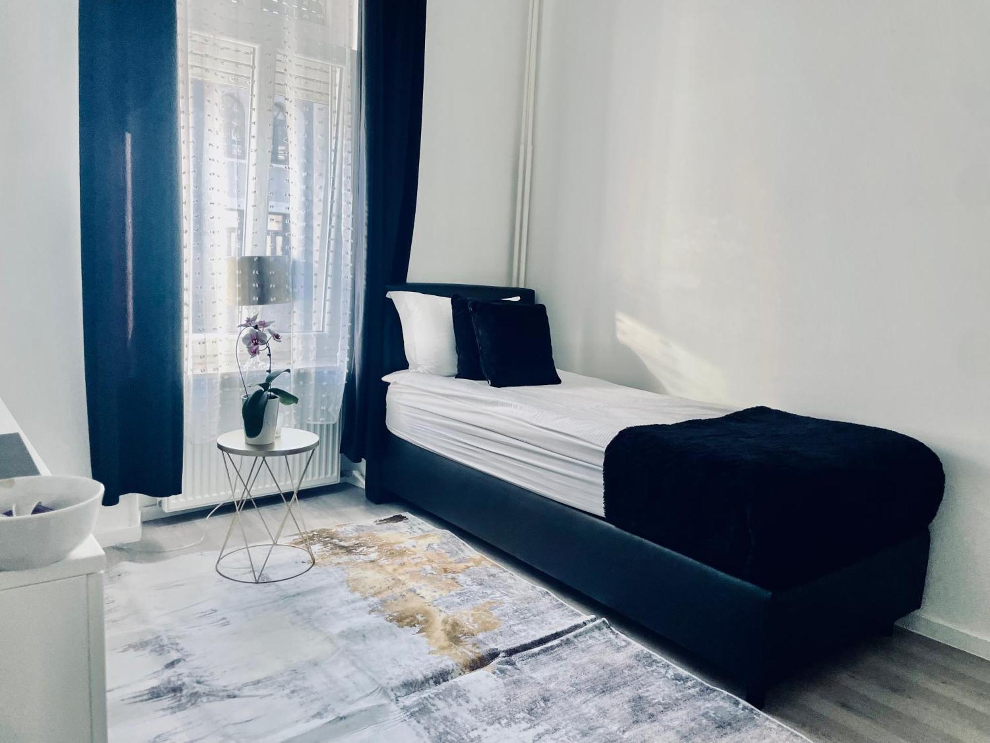 Executive Single Room With En-Suite In Guest House City Centre Luxembourg Bagian luar foto